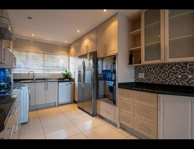 3 BEDROOM DUPLEX FOR SALE IN SUIDEROORD